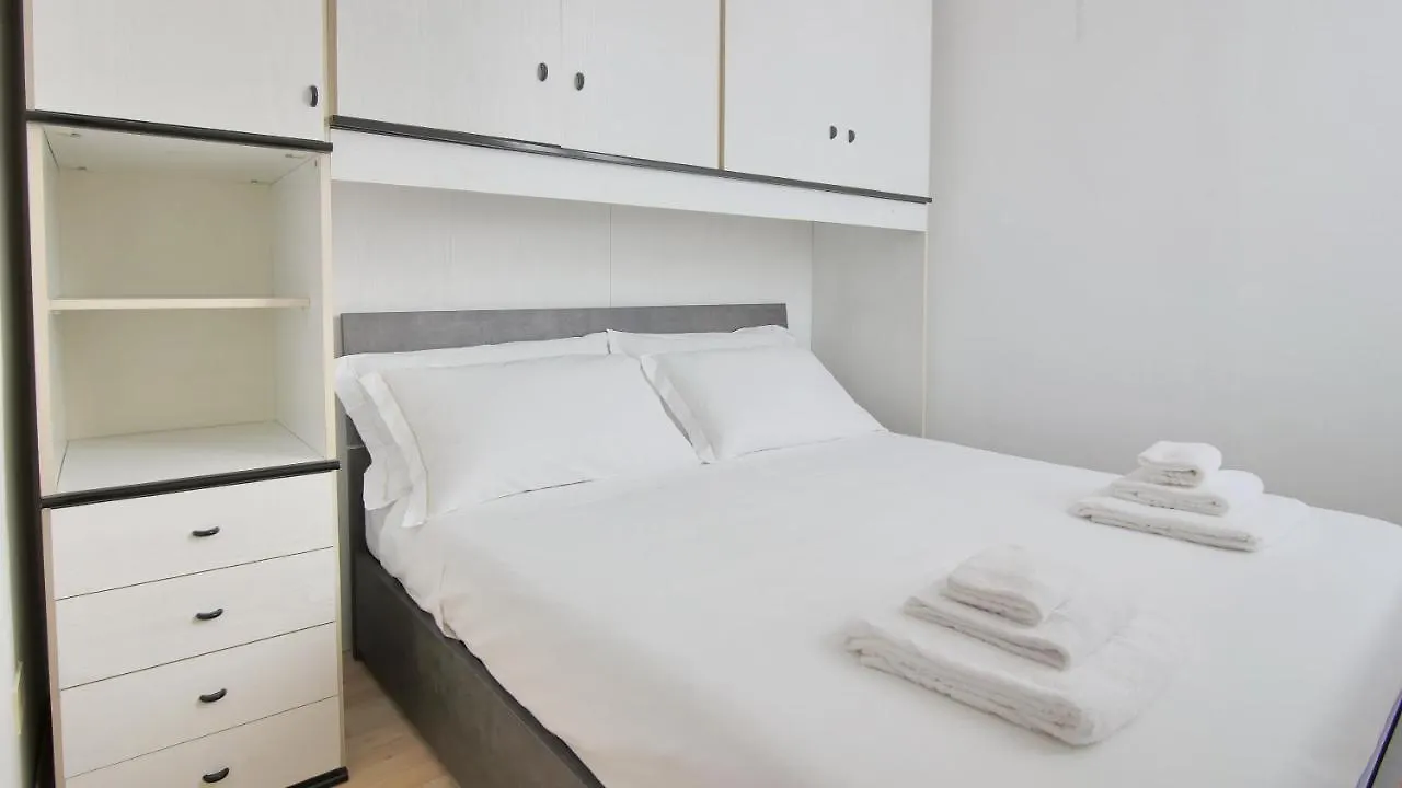 科莫Italianway - Piazza Amendola 14公寓 公寓