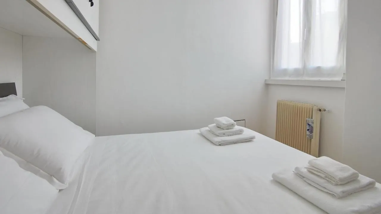 科莫Italianway - Piazza Amendola 14公寓 公寓 科莫